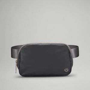 Lululemon Everywhere Belt Bag